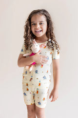 Short Sleeve Pajamas in Winnie the Pooh Celebration