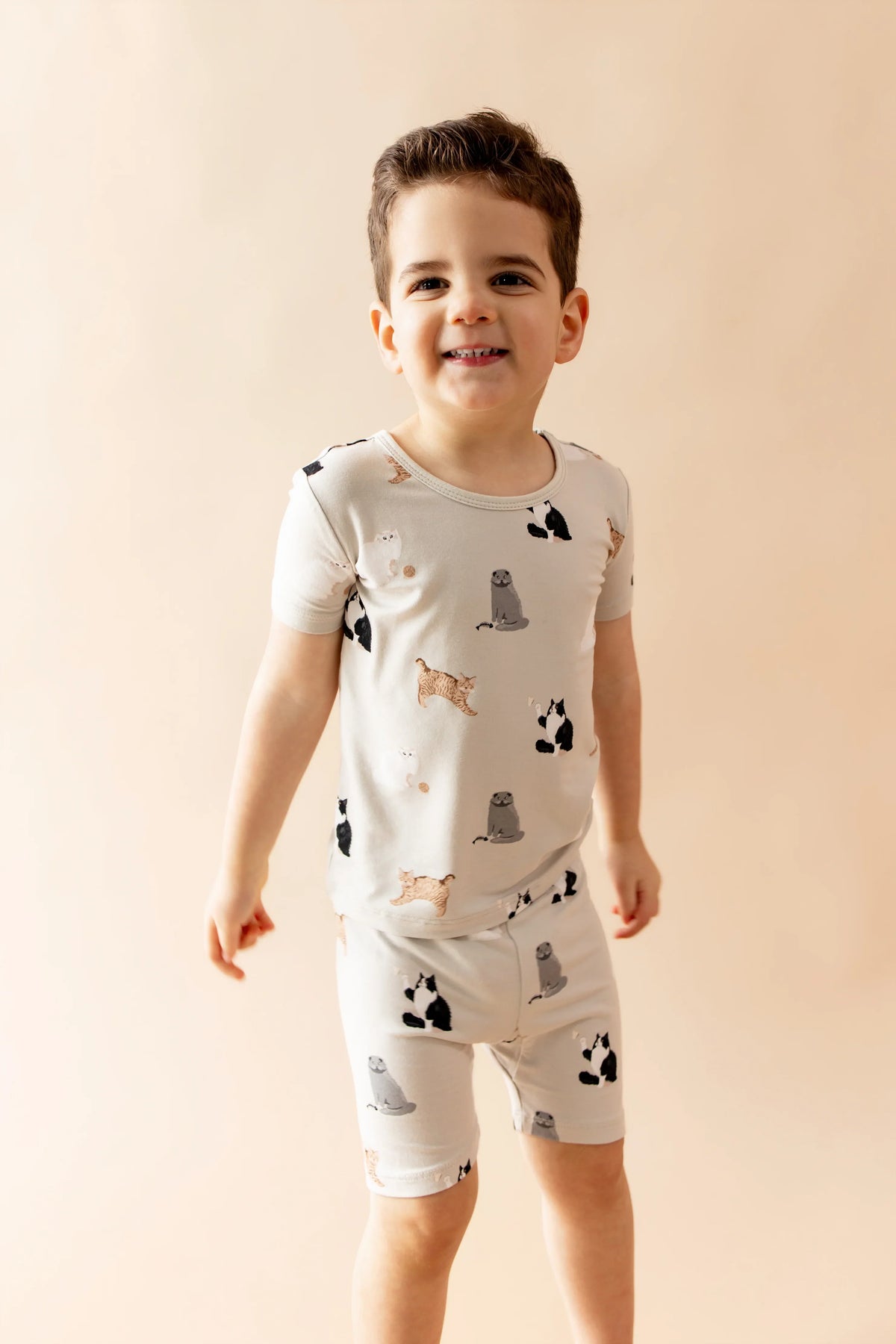 Short Sleeve Pajamas in Fluffy Cat