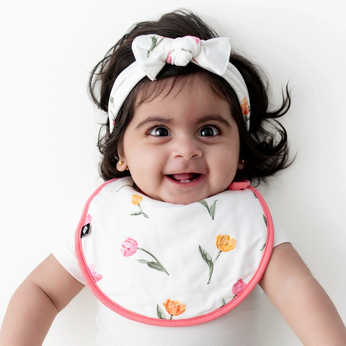Cushy Bib in Tulip
